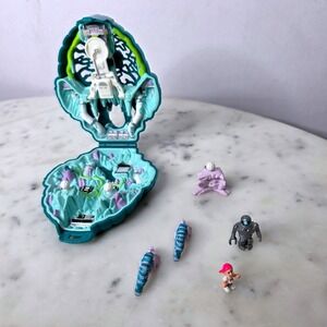 Vtg Mighty Max Liquidates Ice Bluebird Toys Teal Mini Figures Set COMPLETE